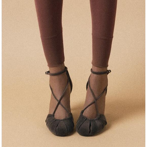 ZARA Rare Velvet Ankle Strap Heels NWT – Size 7.5 - Picture 10 of 16